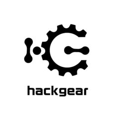 「自社オリジナルブランド『hackgear』を立ち上げ！」